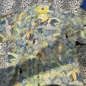 Tommy Bahamas 100% silk button down shirt
